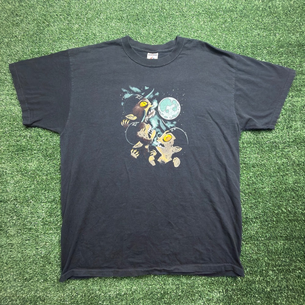 Vintage Jerzees Y2K Graphic T-Shirt XL Black Creatures Howling at Moon Tee